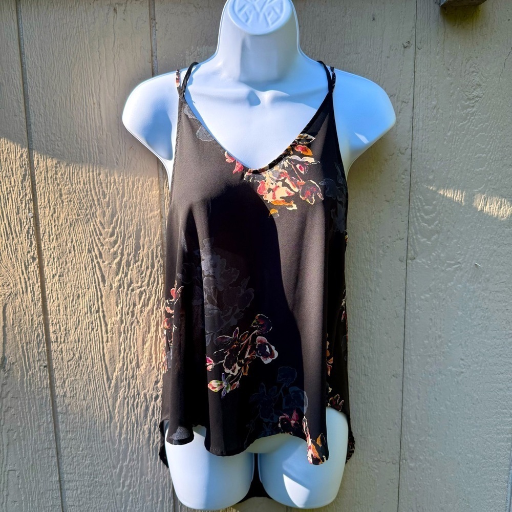 ASTR Women's Black Floral Patterned Camisole Spaghetti Strap V-Neck S